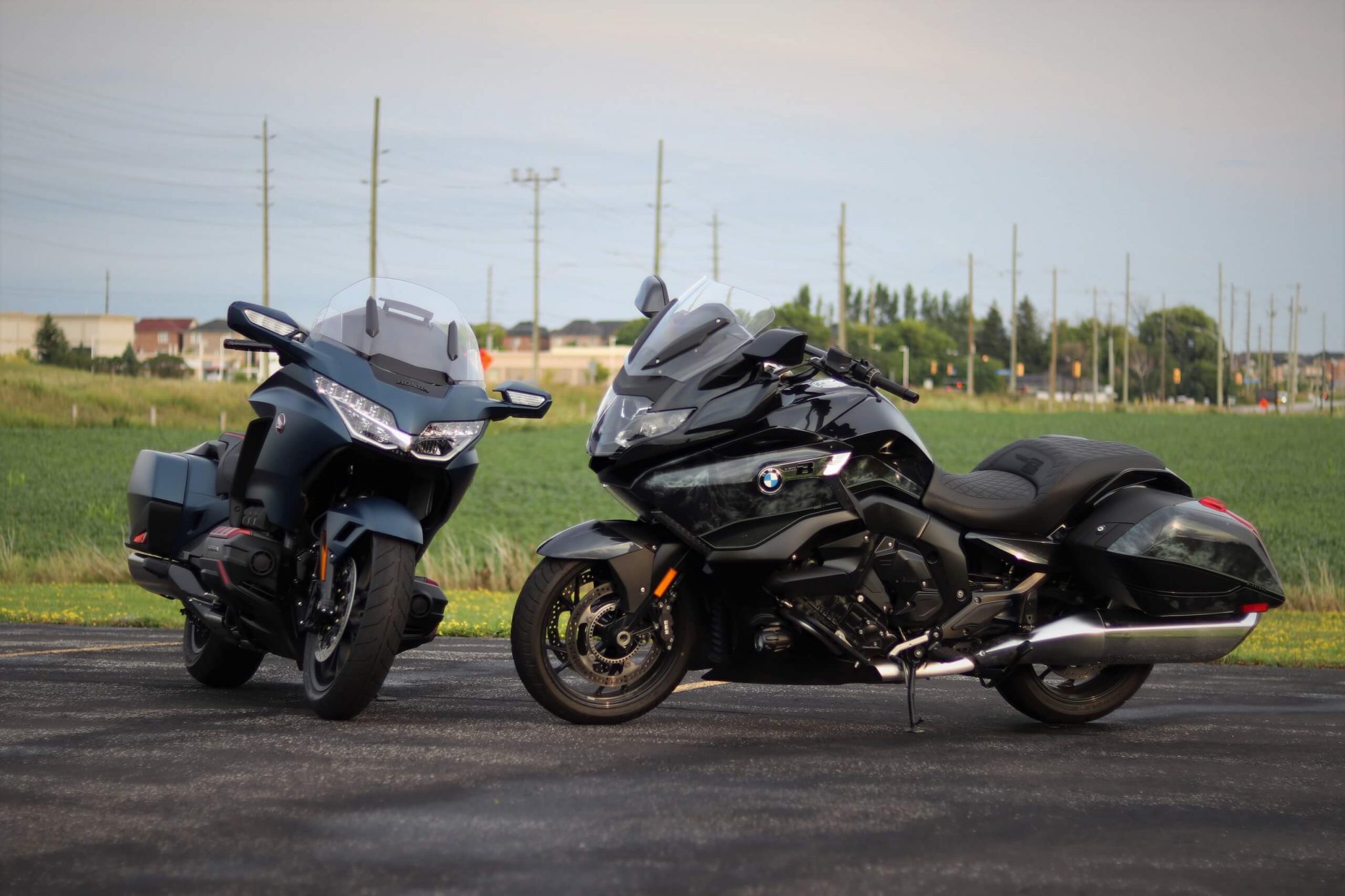 Bagger Shootout: 2022 BMW K1600B vs Honda Gold Wing - AutoAndRoad.com